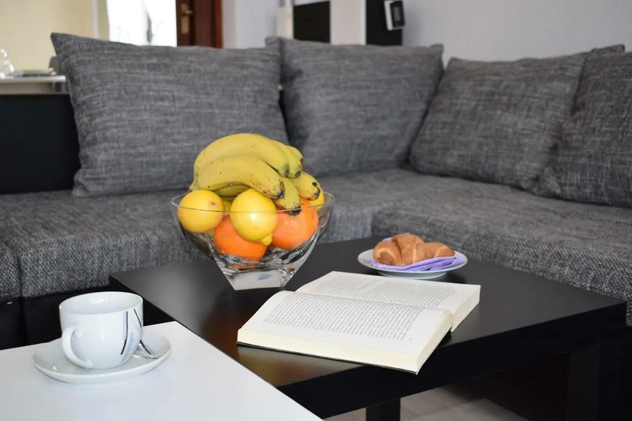Ivoria - Apartments With A Swimming Pool Banjole