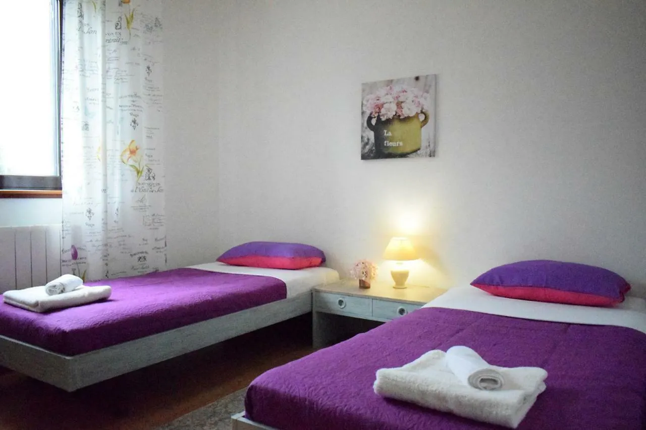 Ivoria - Apartments With A Swimming Pool