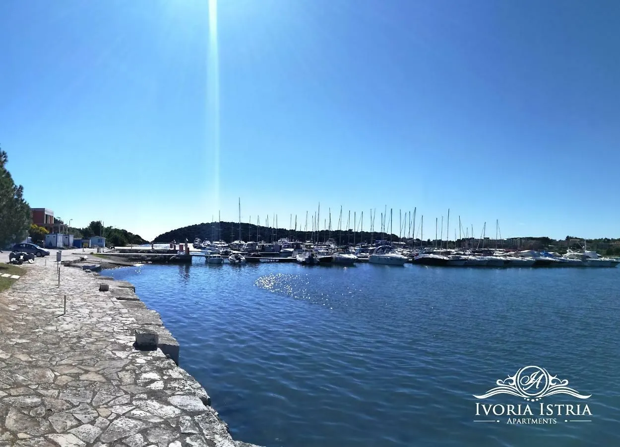 Ivoria - Apartments With A Swimming Pool 0*, Banjole